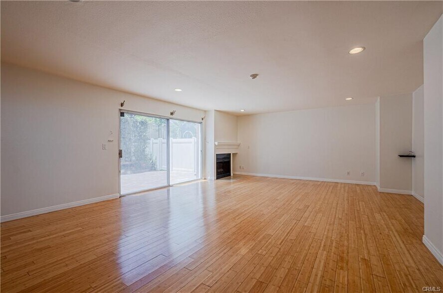 Building Photo - 2522 Voorhees Ave