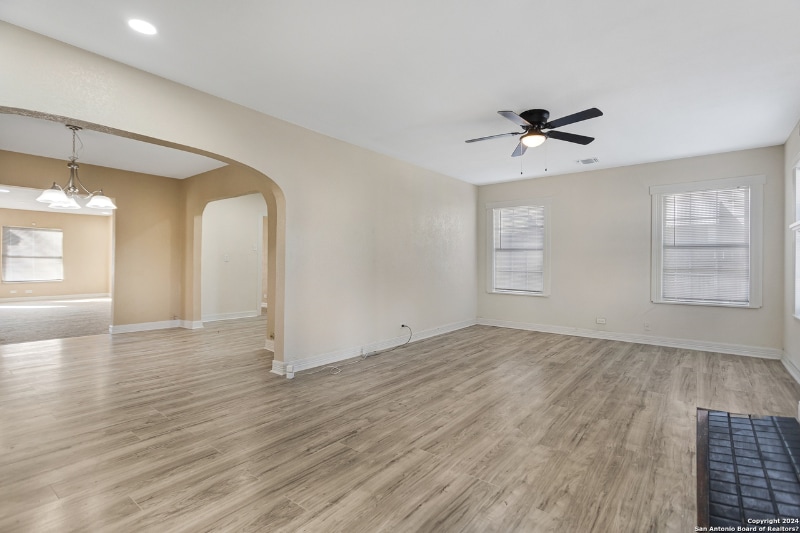 Building Photo - 2228 W Huisache Ave