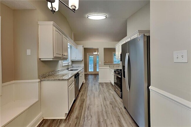Building Photo - 213 Brolley Woods Dr