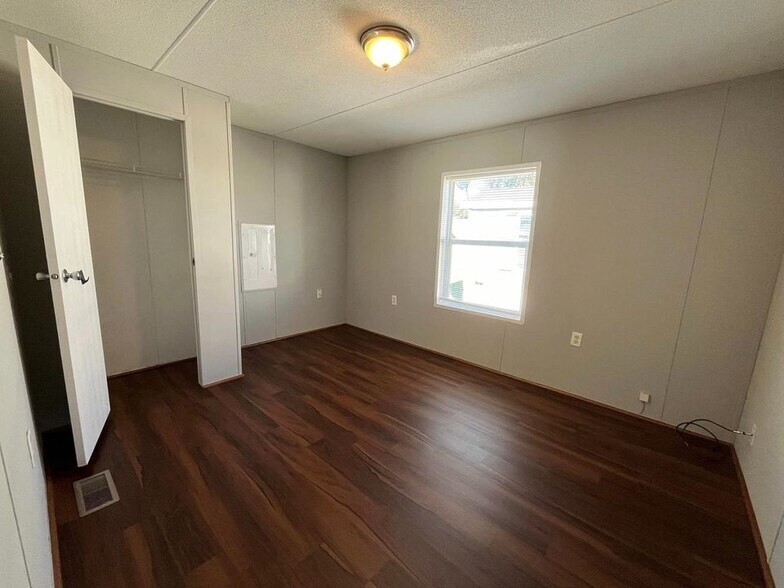 Building Photo - 3510 N 9th St