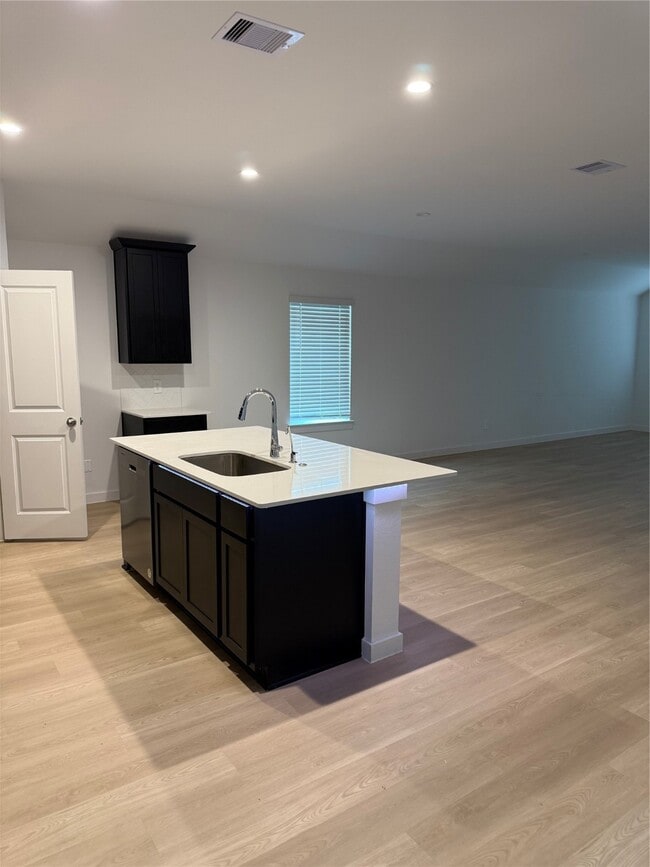 Building Photo - 1543 Merulana Lane