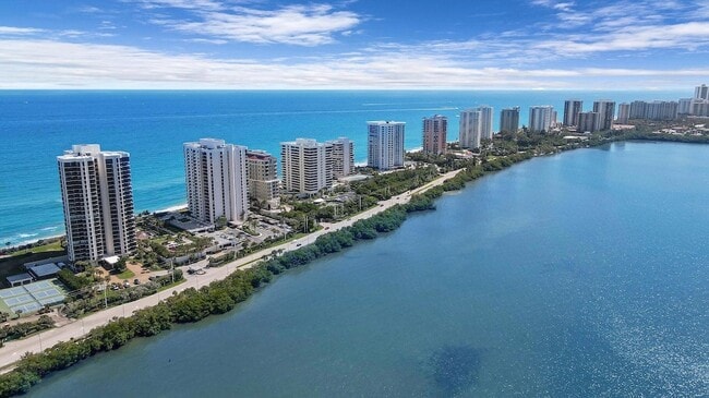 Building Photo - 5420 N Ocean Dr