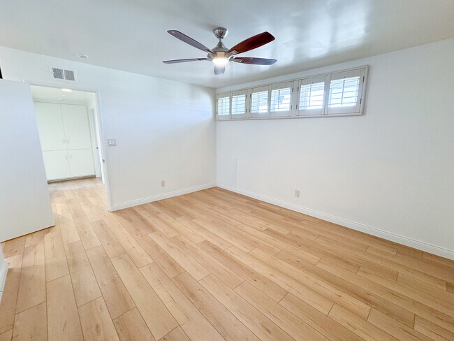 Building Photo - 2402 W 227th St