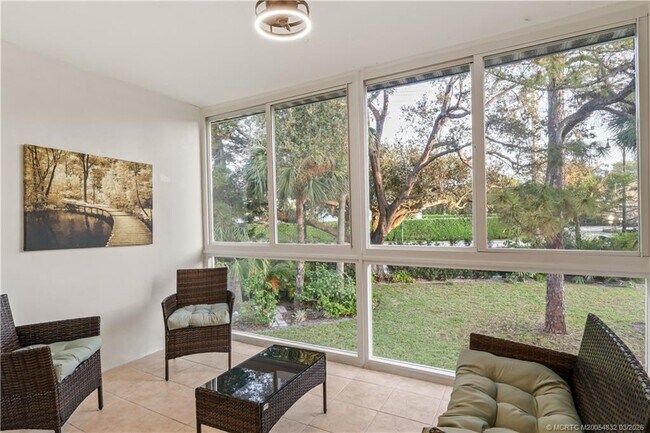 Building Photo - 2950 SE Ocean Blvd