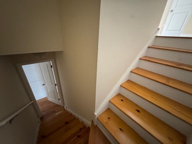 Building Photo - 4442 Cresson St