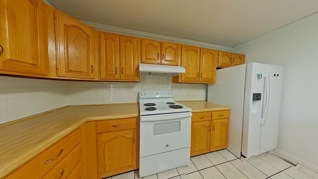 Building Photo - 14355 Rainy Lake Dr