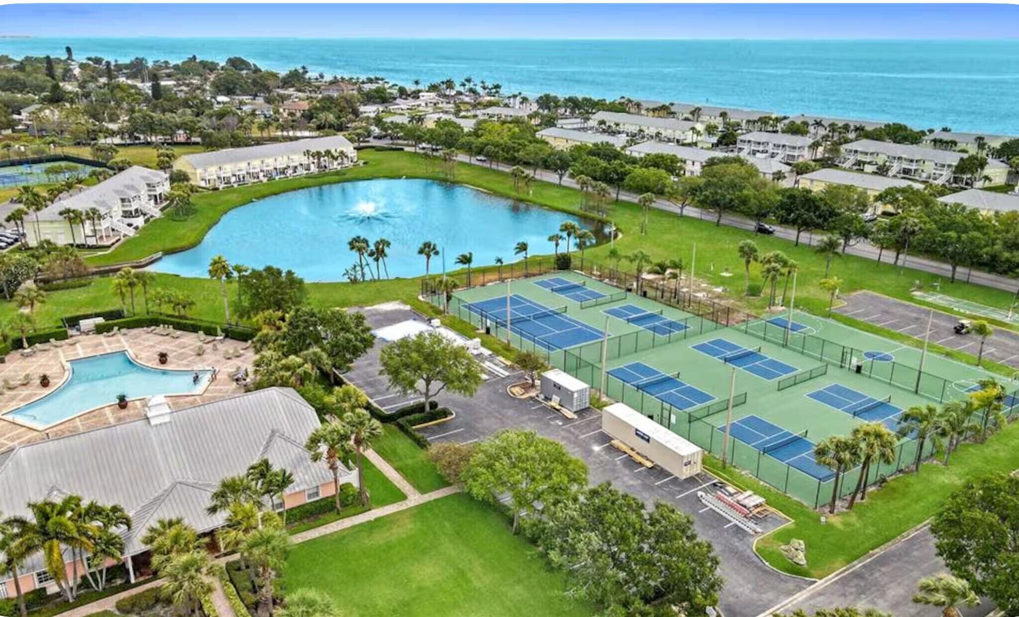 Building Photo - 4945 Coquina Key Dr SE