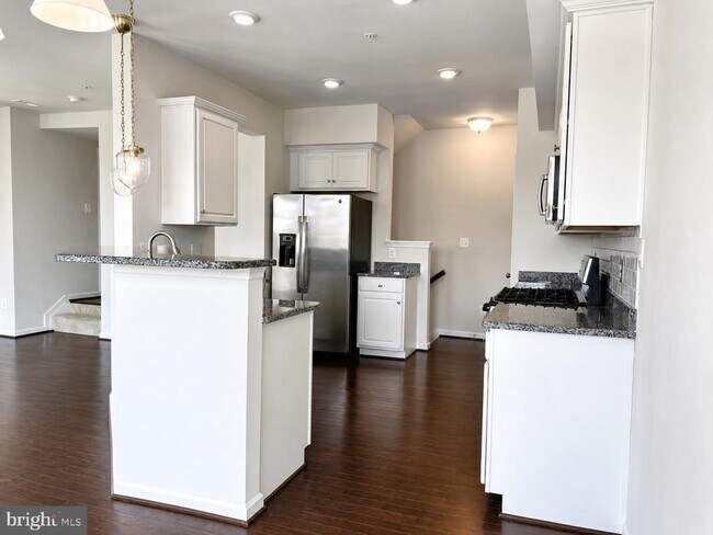 Building Photo - 5845 Bella Marie Wy