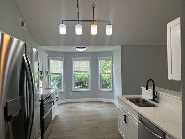 Building Photo - 6686 Browns Mill Ferry Dr