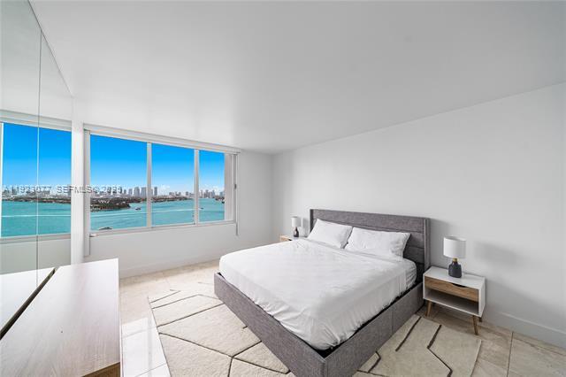 Building Photo - Mirador 1000 Condo