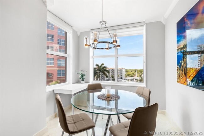 Building Photo - 2110 N Ocean Blvd
