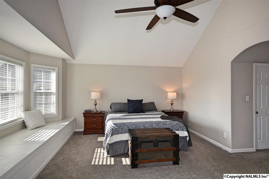 Building Photo - 109 Daffodil Cir