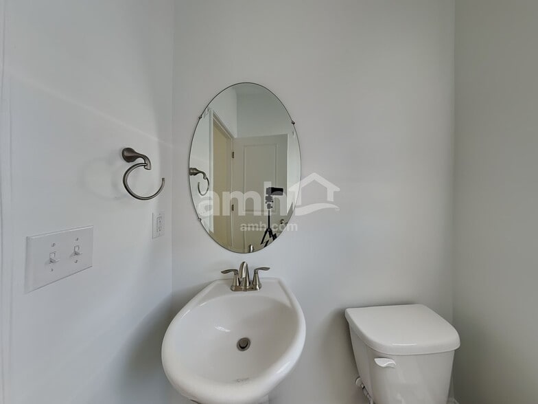 Building Photo - 3509 Jefferson Cor Ln