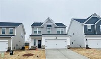 Building Photo - 3/2.5 Almost Brand New Home Ready For Move...