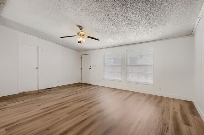 Building Photo - 6105 Berthelot Ln