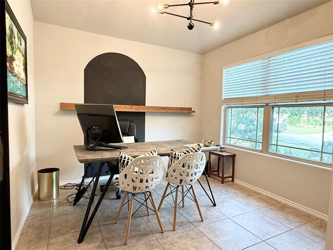 Building Photo - 408 Wincliff Dr