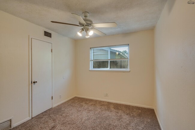 Building Photo - 5114 Fairway Blvd