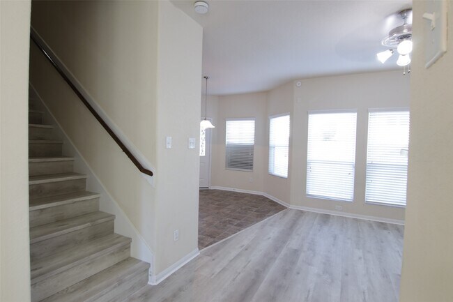 Building Photo - 15010 Calico Heights Ln