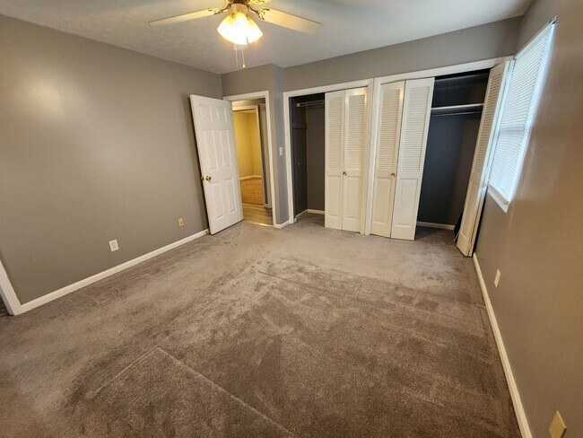 Building Photo - 3 Bedroom, 2 Bathroom Home