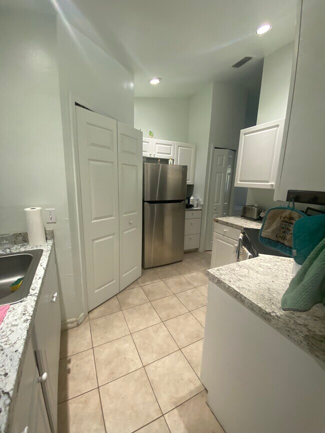 Building Photo - 4629 29th St SW