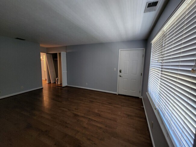 Building Photo - 2831GOOSECREEKRD