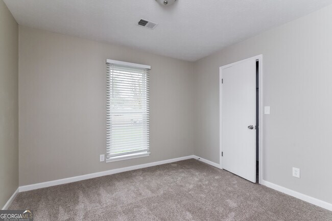 Building Photo - 3137 Park Ln