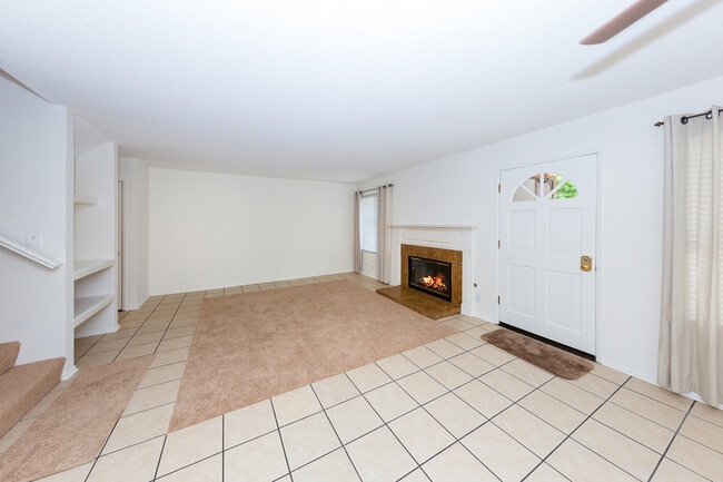 Building Photo - 28114 Seco Canyon Rd