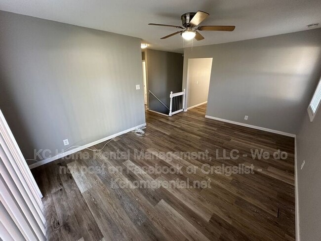 Building Photo - 10906 W 95th St