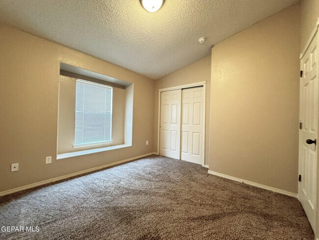 Building Photo - 13981 Sandy Rock Dr