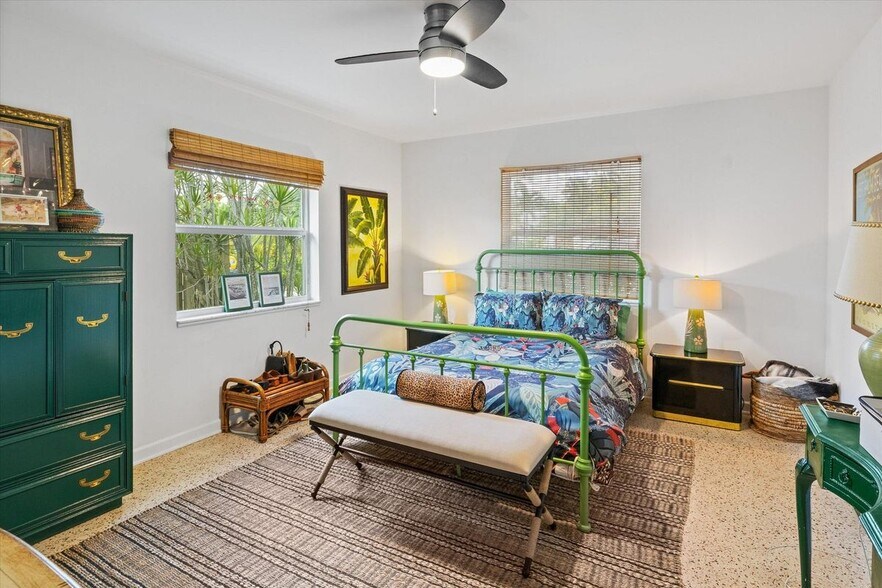 Building Photo - 202 32nd St