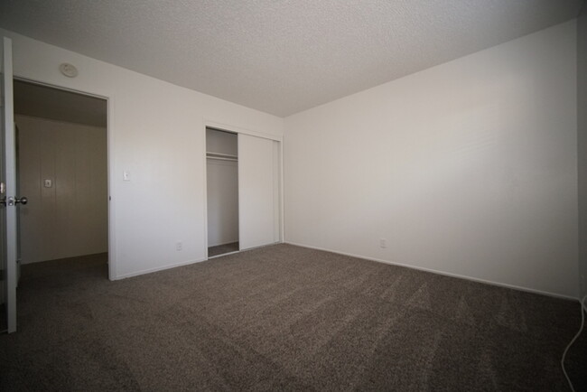 Building Photo - Gorgeous 2-bedroom 1-bathroom in Rocklin!