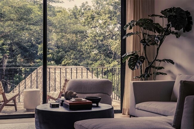 Building Photo - 90 Reserva De Golf