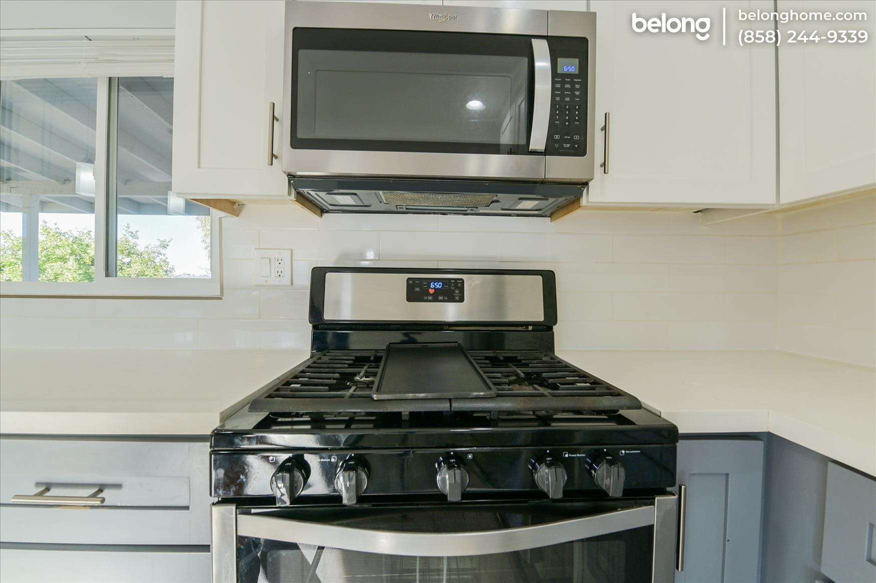 Building Photo - 2563 Roseview Pl