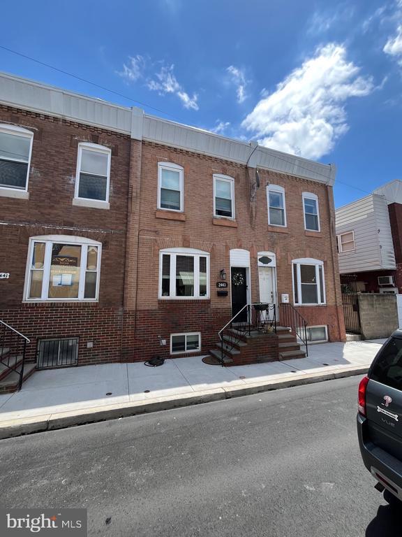 Building Photo - 2443 S Clarion St