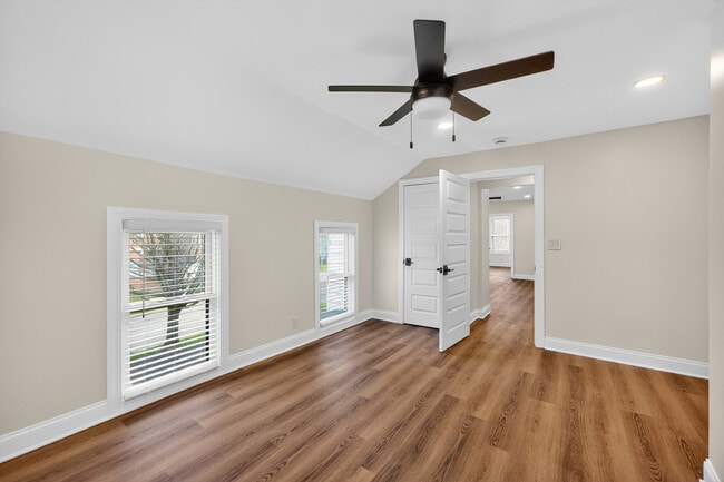 Building Photo - 305 W Exchange St