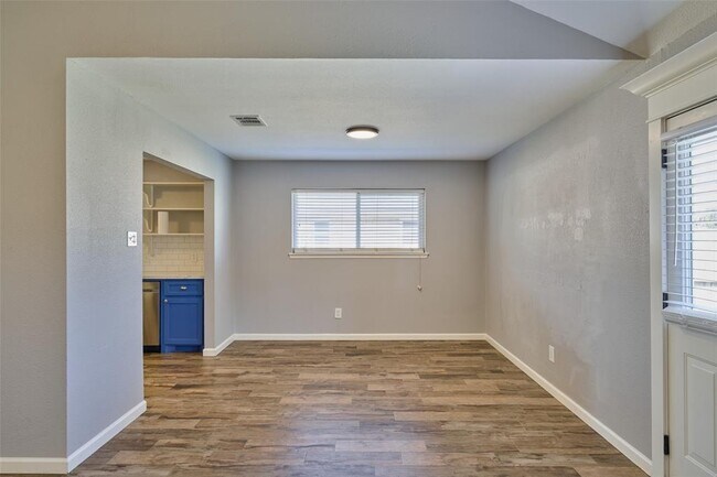 Building Photo - 29030 Deadwood Ln