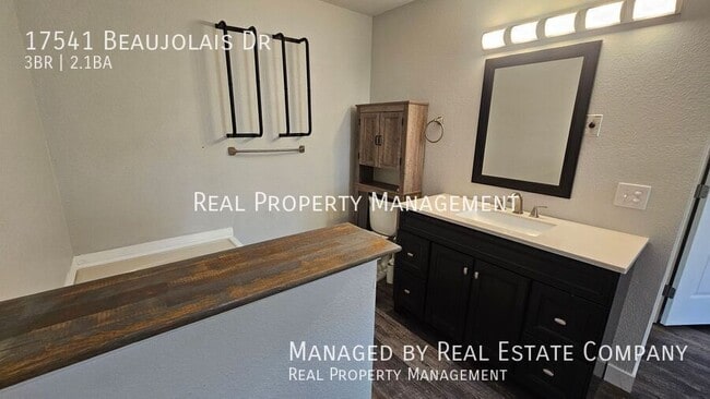 Building Photo - 17541 Beaujolais Dr