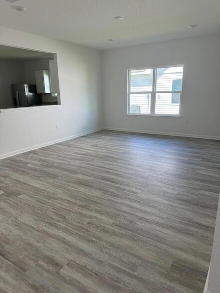 Building Photo - 94 Bluebeech St