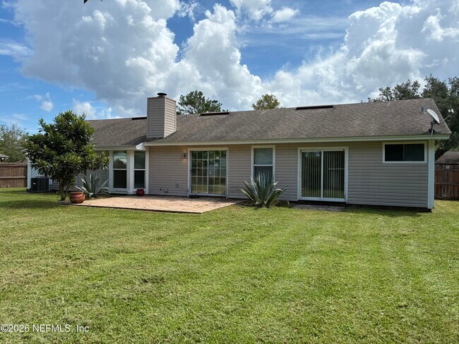 Building Photo - 2238 Botany St
