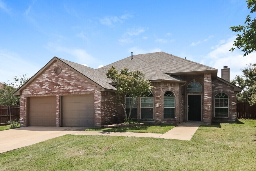 Building Photo - 1705 Green Terrace Dr