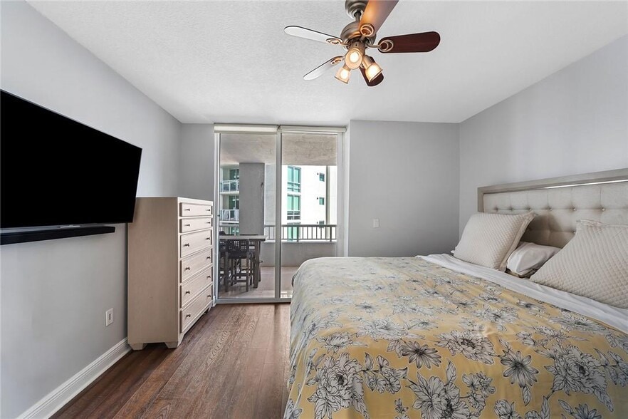 Building Photo - 170 SE 14th St