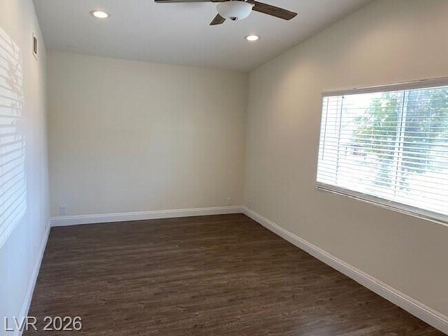 Building Photo - 2047 Westwind Rd