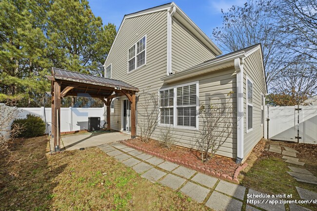 Building Photo - 122 Swanee Ln