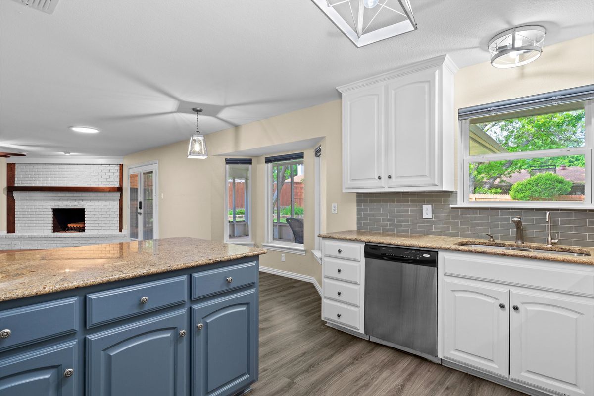 Building Photo - 839 Yellowstone Dr