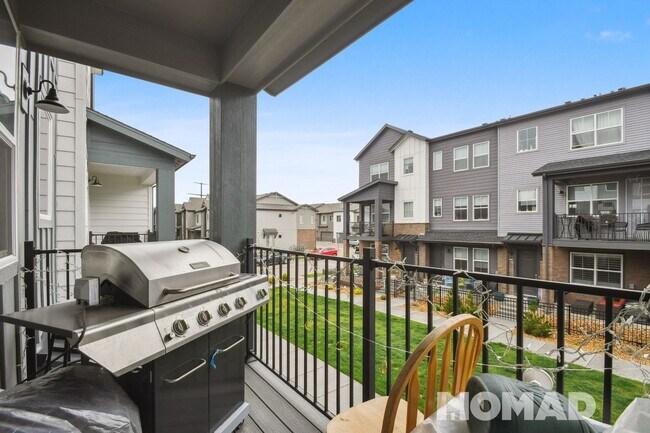 Building Photo - Charming 3BR Townhome in Castle Pines