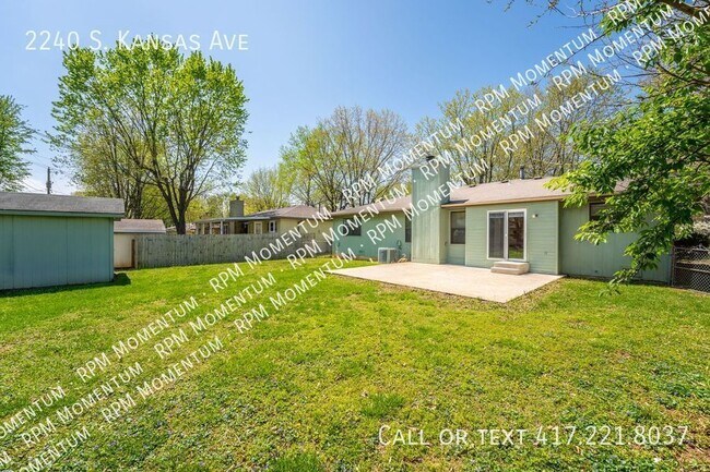 Building Photo - 3 Bedroom 2 Bath Home in SW Springfield!