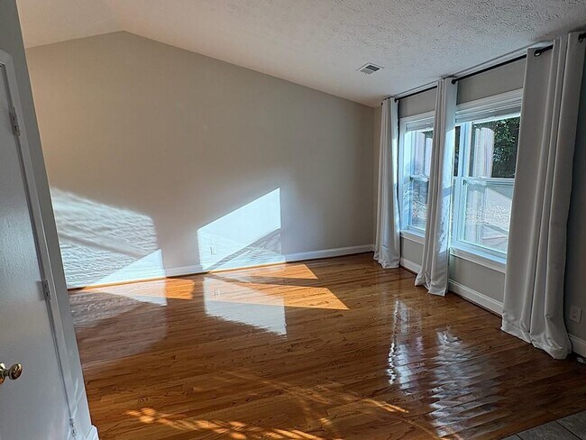 Building Photo - 3767 Murdock Ln