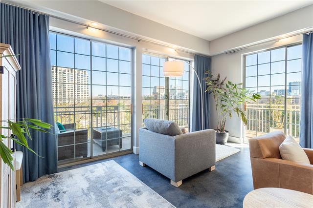 Building Photo - 3225 Turtle Creek Blvd Blvd