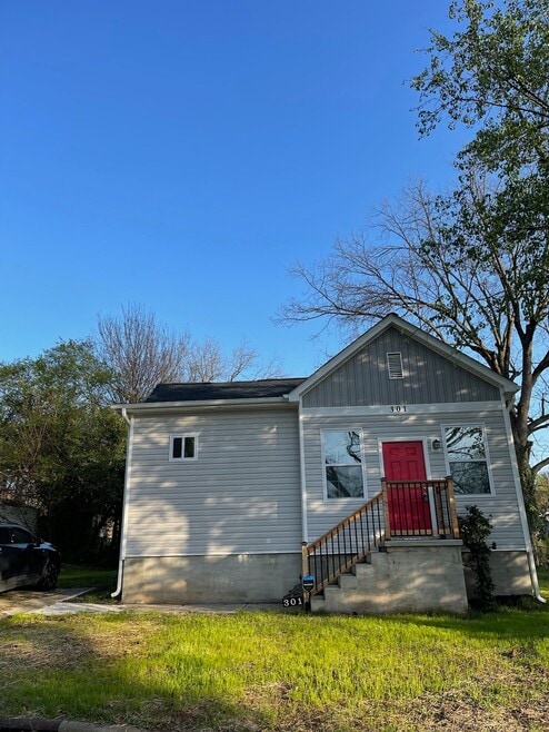 Building Photo - 301 S Cloudman St