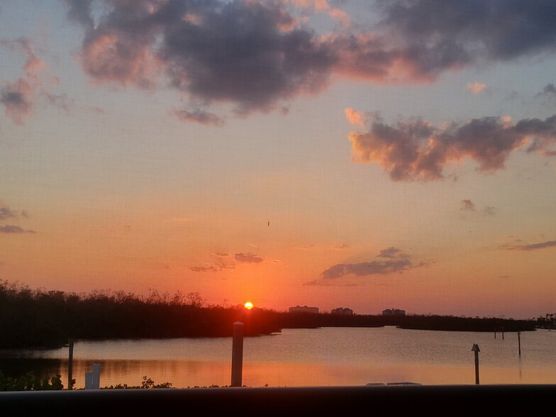 Beautifsul Sunsets - 12150 Kelly Sands Way